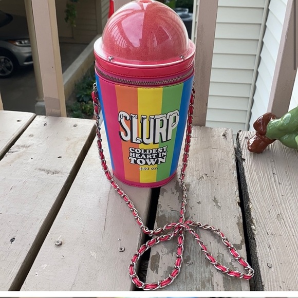 HUGE ISO FOR CURRENT MOOD SLURP CROSSBODY - Picture 2 of 2